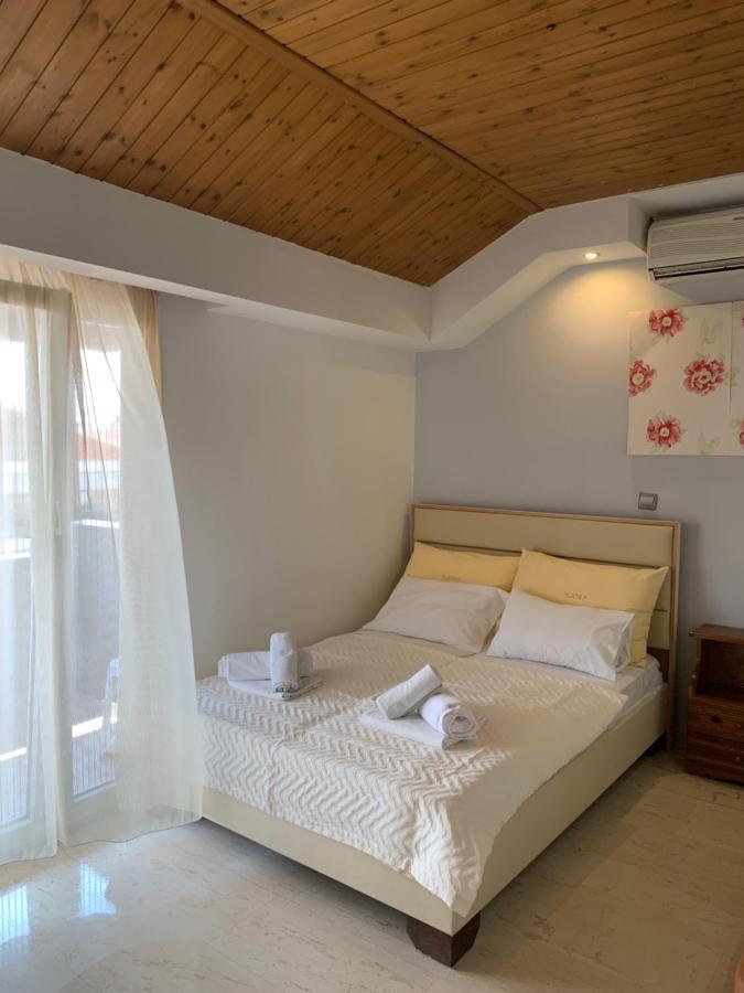 Platon Hotel Neoi Poroi Bagian luar foto
